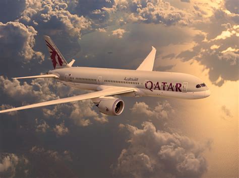 Qatar Airways 157 .